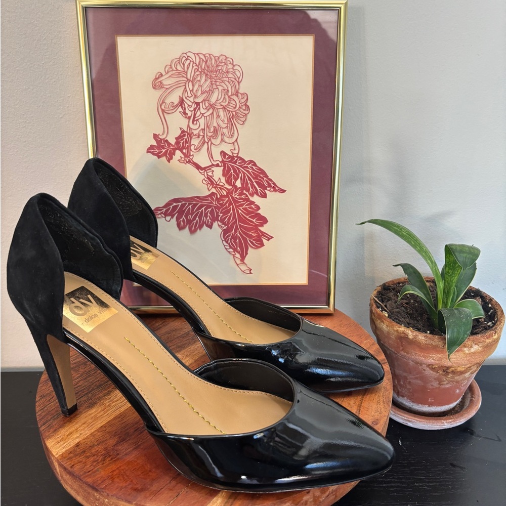 DV by Dolce Vita Black and Gold Heels with Stiletto Elegance